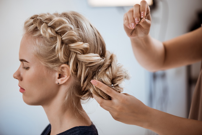 Chignons de soirées et de mariage